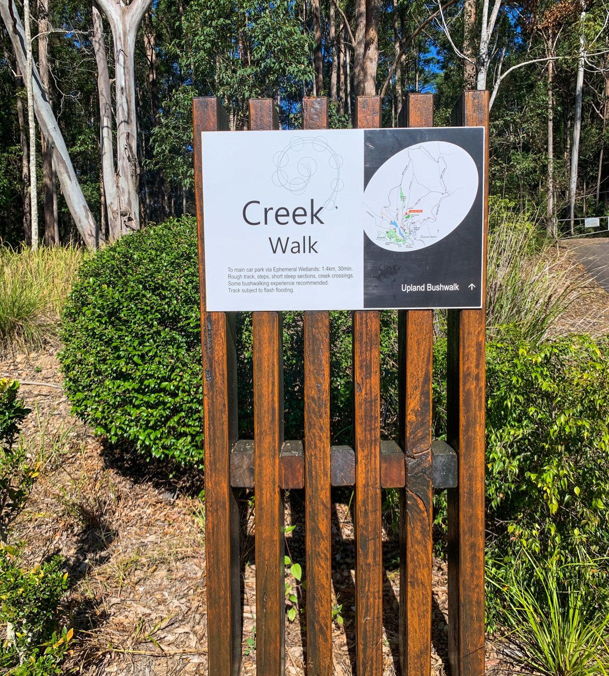 계곡 산책로 (Creekside Circuit)
